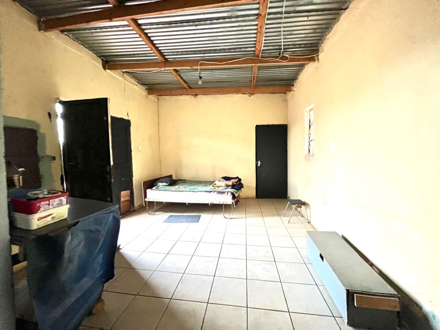 2 Bedroom Property for Sale in Bloemside 4 Free State